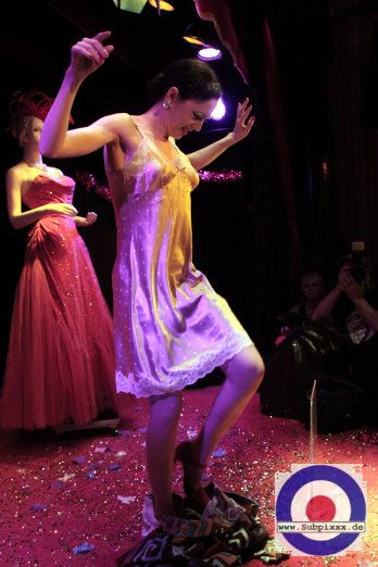 Simone De Boudoir (D) Ballroom Goes Burlesque - Noels Ballroom, Leipzig 25.02.2012 (Show II)  (7).JPG